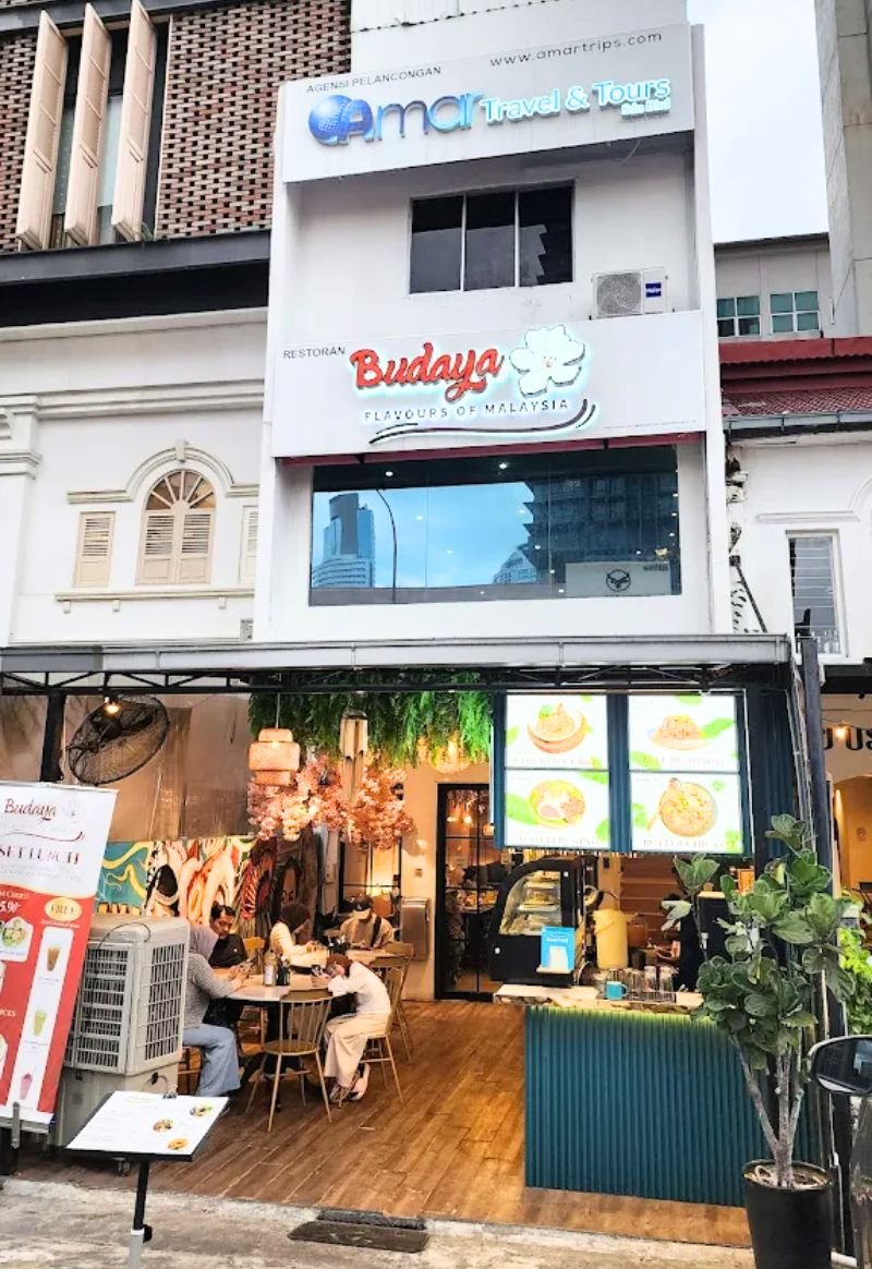 Recommended restaurant at Jalan Kamunting for its exciting malaysian food